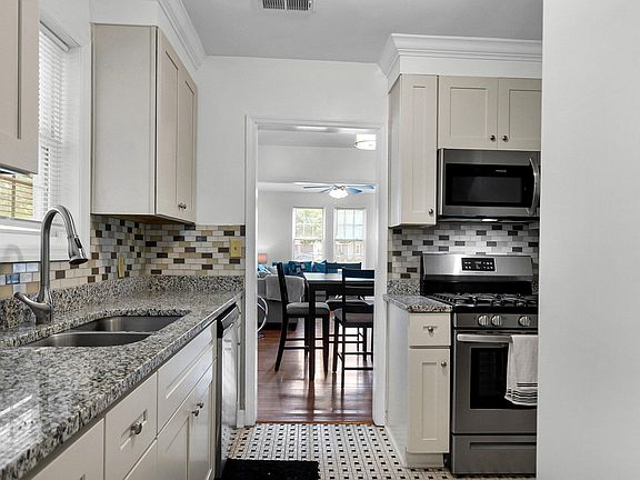 5th image of 2622 Ferrara Dr