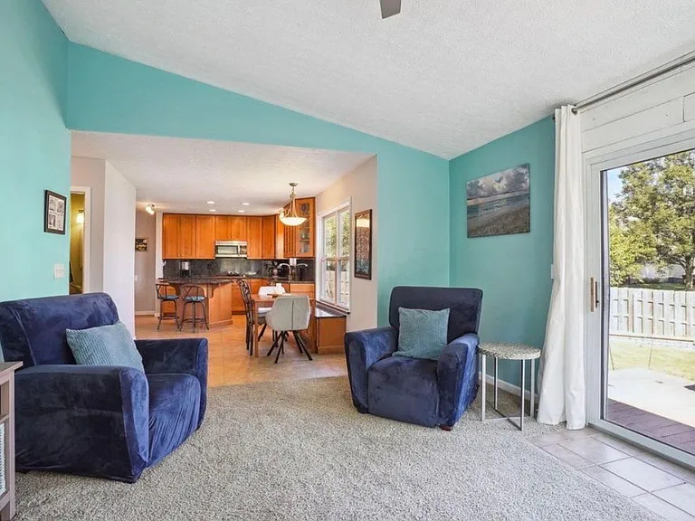 9126 Ellersly Dr — Photo 8