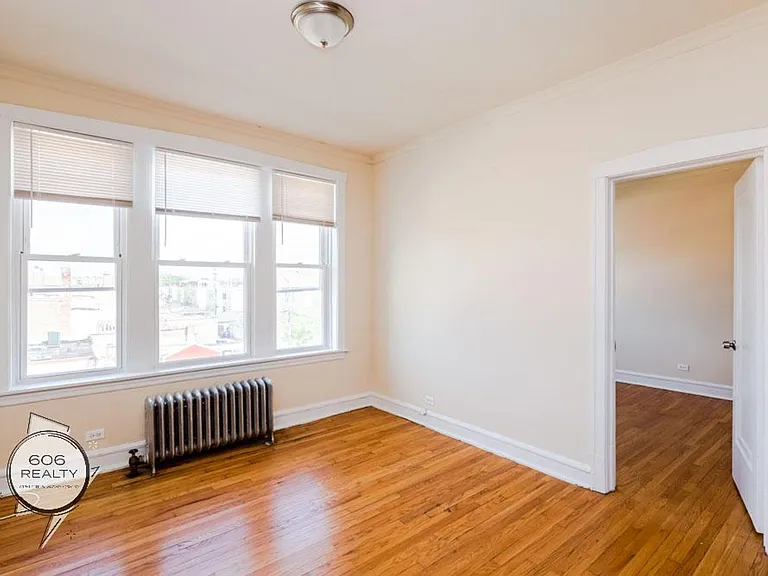 2208 S 57th Ave #10 — Photo 7