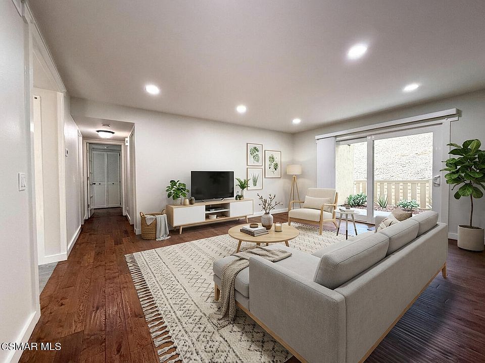 1st image of 224 Oak Leaf Dr #103