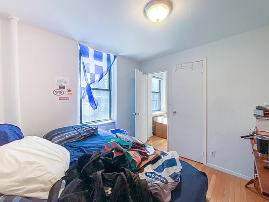 Rented by City Connections Realty | media 29