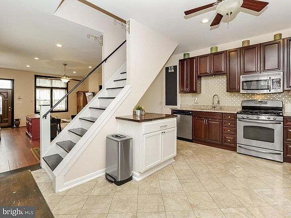 5th image of 2316 Coral St