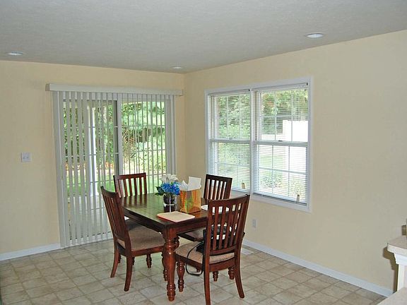 Dining Area w/ Garden Views