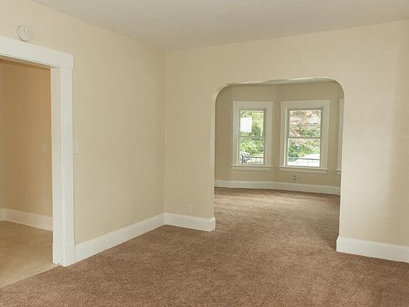 5th image of 1318 Lakewood Ave