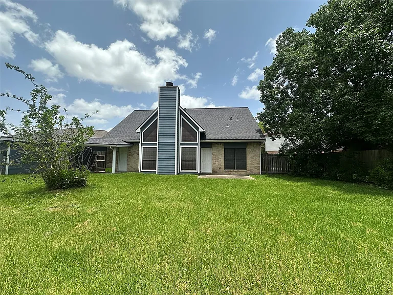 2523 Castle Pl — Photo 28