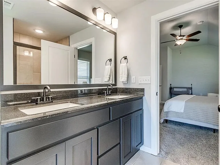 1004 Acacia Creek Dr — Photo 10