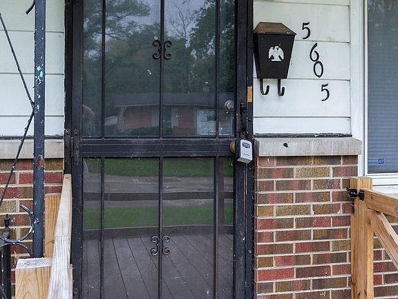 3rd image of 5605 Glencoe St