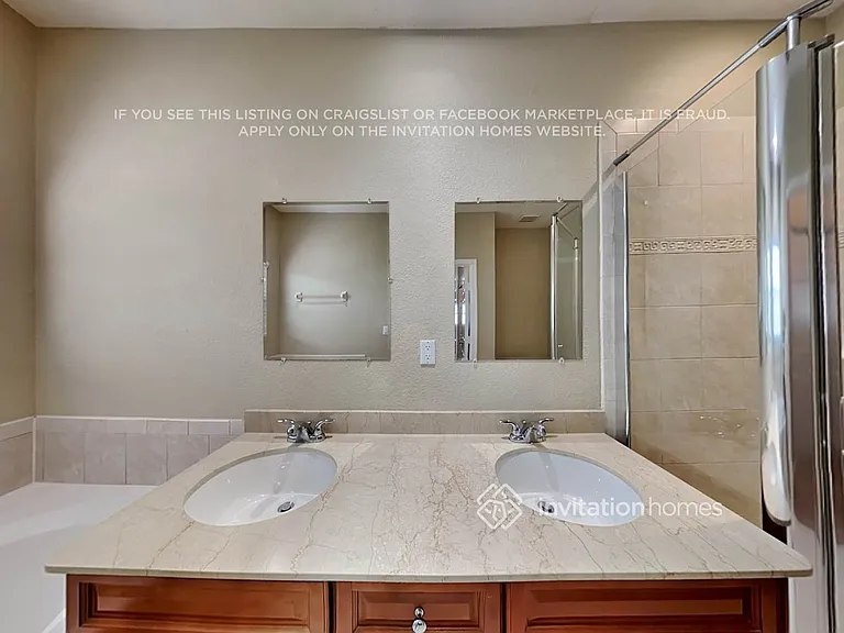 461 NE 1st St #11 — Photo 17