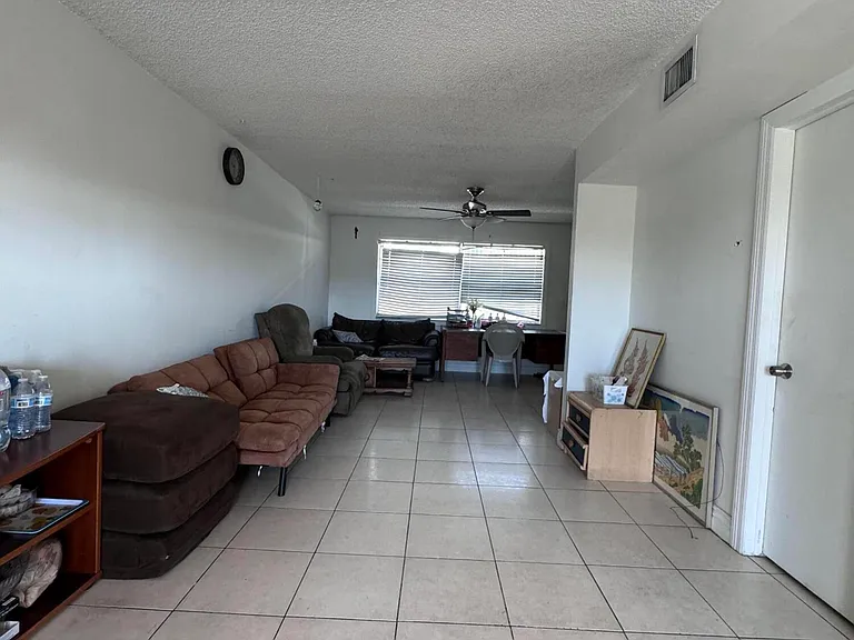 1100 SE 4th Ave #35 — Photo 6