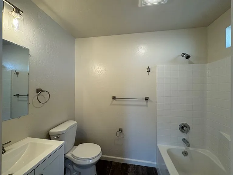 967 W Harris St — Photo 18