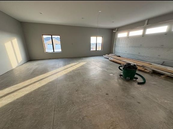 2nd image of 1214 Mina Dr