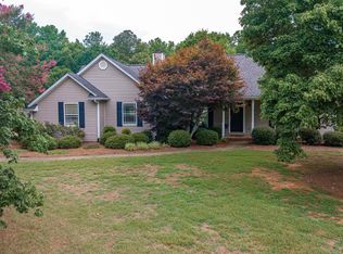 1050 Ashland Dr, Statham, GA 30666