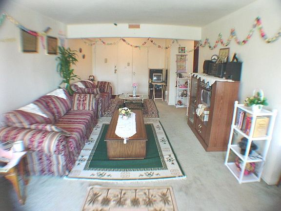 2nd image of 4 Birchwood Ct APT 5D