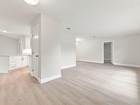 2nd image of 5075 Mayflower St