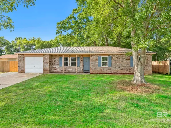 421 Cedar Ct, Foley, AL 36535