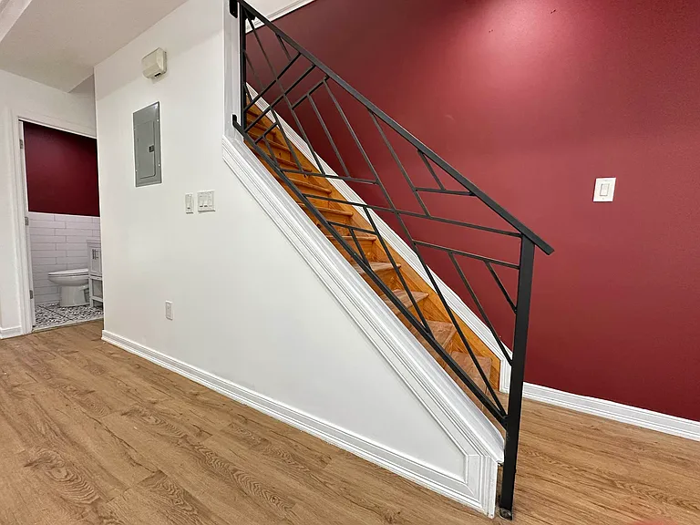 774 E 37th St #1 — Photo 9