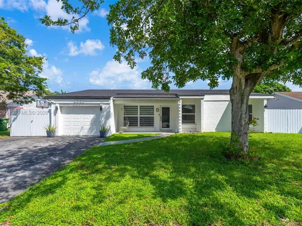 8531 NW 8th St, Pembroke Pines, FL 33024