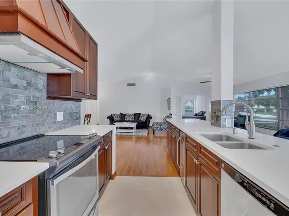 6355 Timberlakes Way, Delray Beach, FL 33484