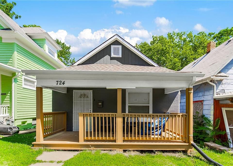 1st image of 724 Stewart Ave