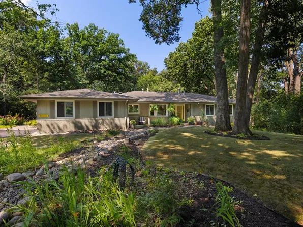 5500 Northwood Rdg, Bloomington, MN 55437