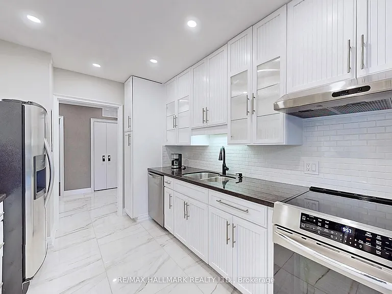 619 Avenue Rd #201 — Photo 21