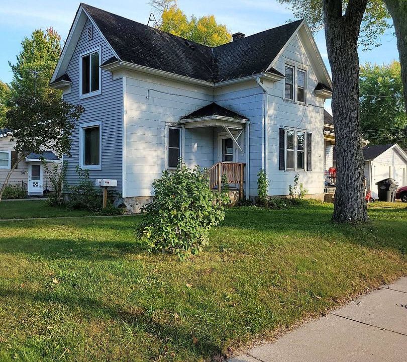 316 1/2 W 3rd St, Shawano, WI 54166 Zillow
