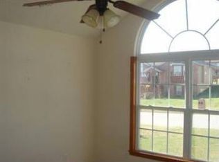 988 S Pasture Dr, Nixa, MO 65714