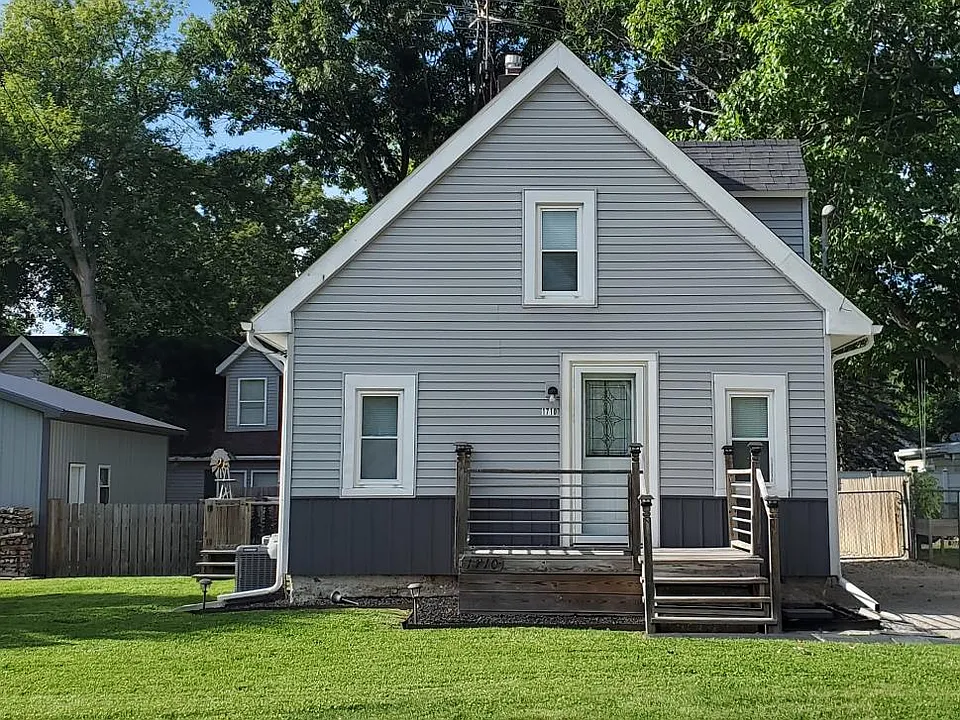 1710 Lake Lansing Rd