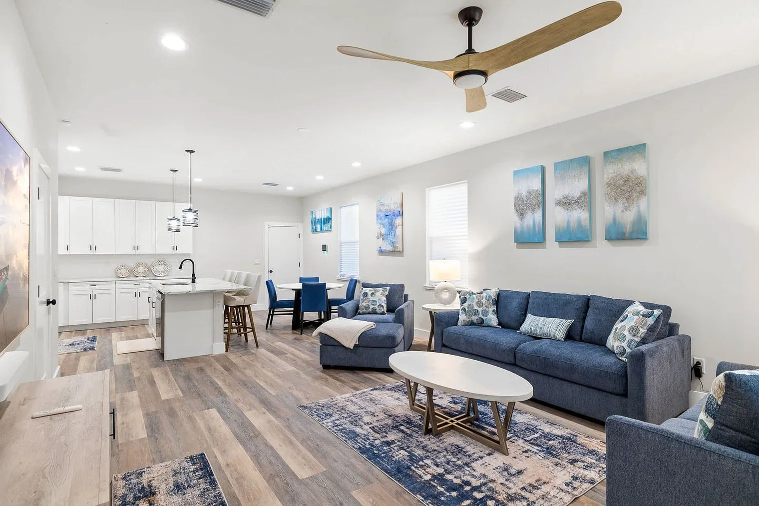 3 bed, 2.0 bath, 1765 sqft, $4,735 — Photo 3