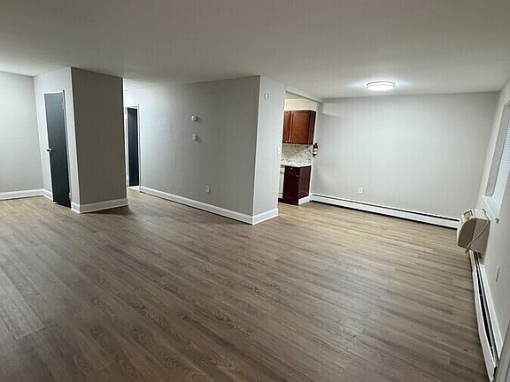 2nd image of 1515 Hill Rd #B19