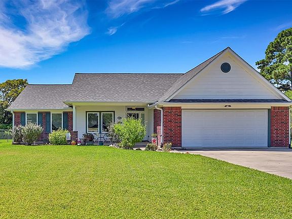 2nd image of 9863 Twin Shores Dr