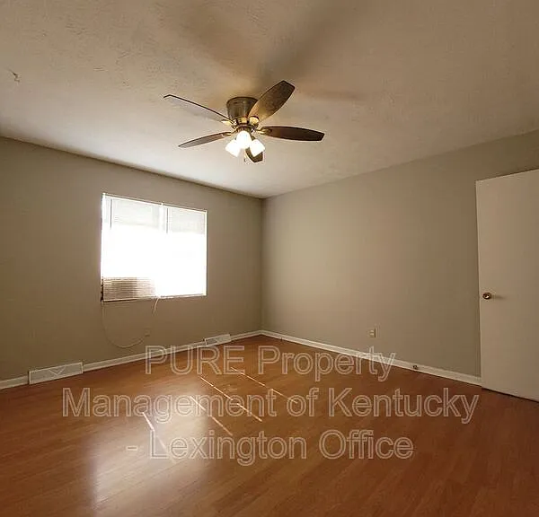 627 Silverleaf Dr — Photo 15