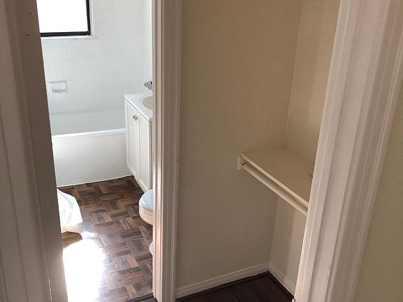 5th image of 1929 Whitley Ave APT 406