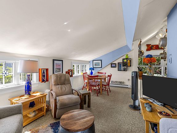 5th image of 15 Cottage Street UNIT 8