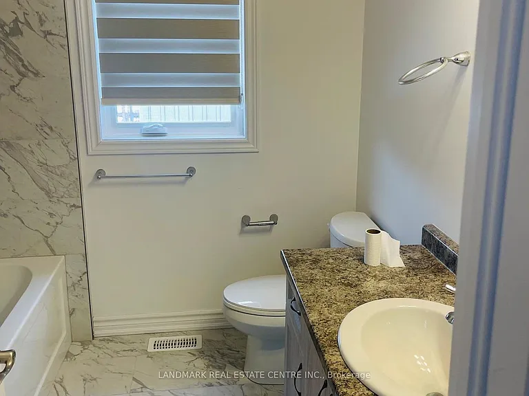 31 Autumn Ave — Photo 9