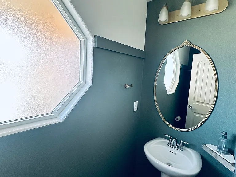 520 Mount Rainier St — Photo 12