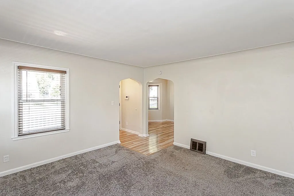 253 W Capistrano Ave — Photo 4