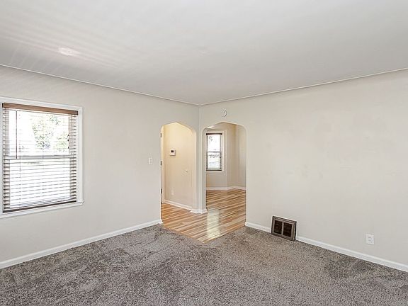 4th image of 253 W Capistrano Ave