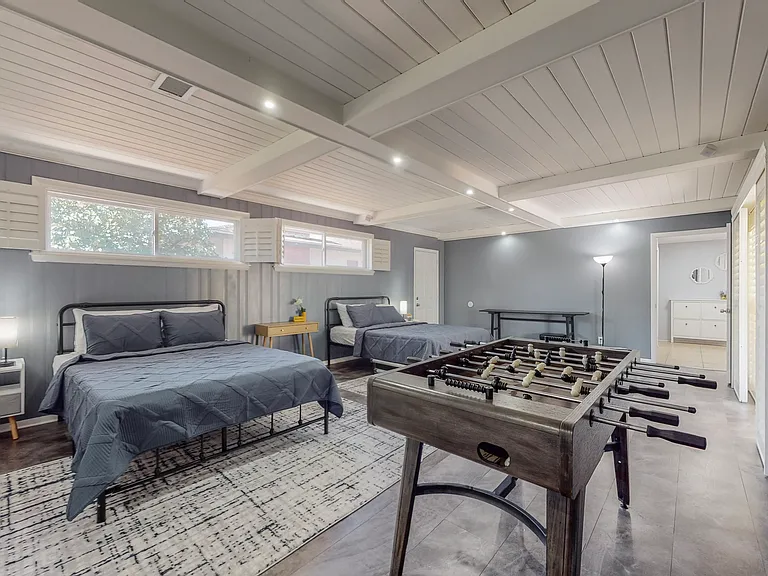 2810 Carolina St NE — Photo 27