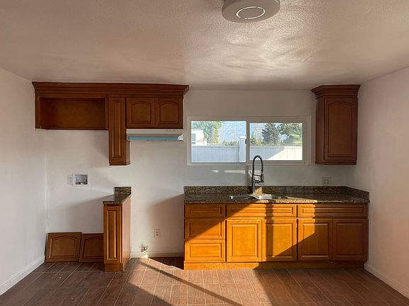 3rd image of 6900 Eastondale Ave Unit A