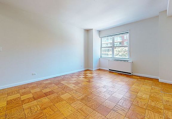 3rd image of 1470 1st Ave APT 4C