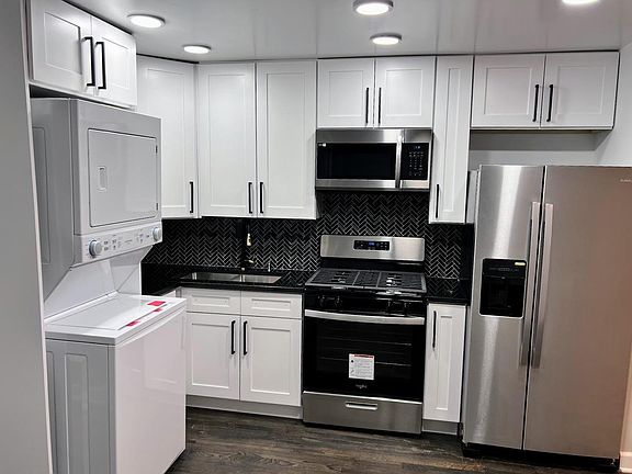 5th image of 1414 N Laramie Ave #1