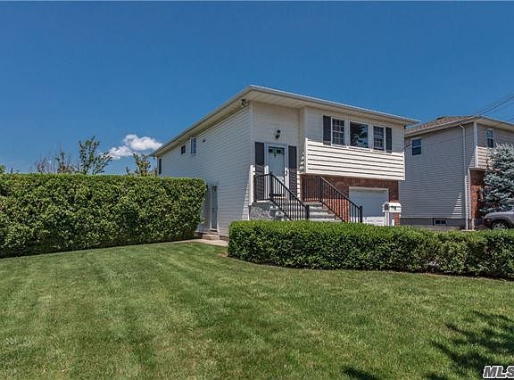 3rd image of 1559 Elgin Ave