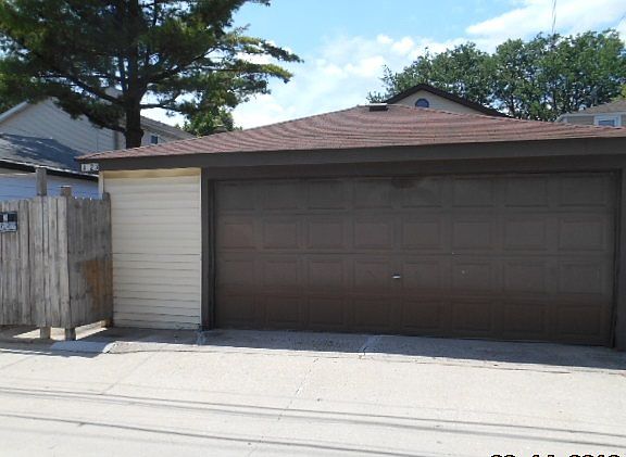 4th image of 3523 N Plainfield Ave