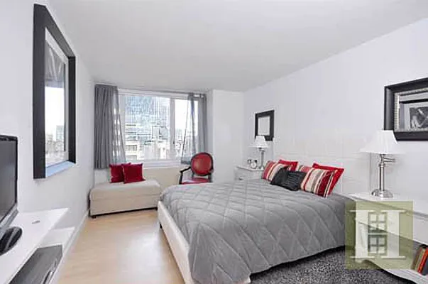 Rented by Halstead Real Estate | media 18