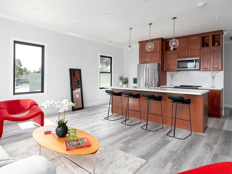 1220 El Camino Real #203 — Photo 13