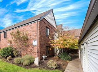 14851 NE Sacramento St UNIT 122, Portland, OR 97230
