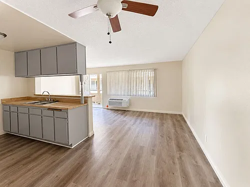 Floor plan 212
