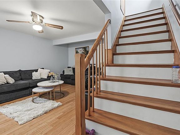 4th image of 283 Front St