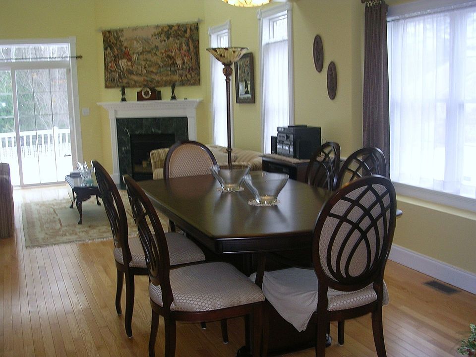 2nd image of 3 Alexander Pl